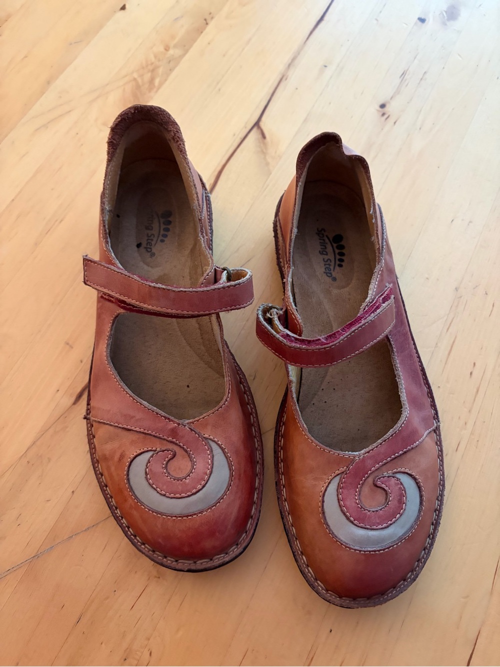 Spring Step Two-Tone Red Brown Mary Jane Flats